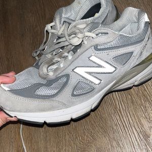 New Balance 990 - Men’s 9